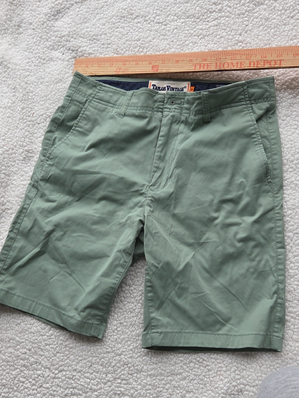 Tailor Vintage Greenwich Slim Fit Hybrid Shorts in Chinois Green